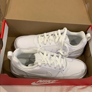 white nike sneakers